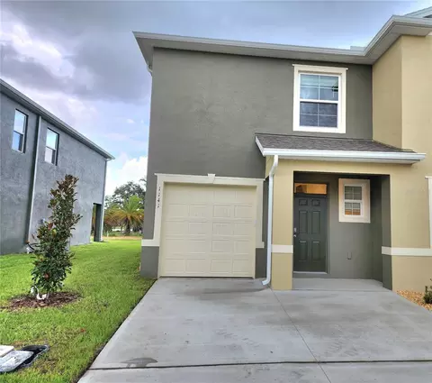 1141 Blue Jay Dr, Davenport, FL 33837