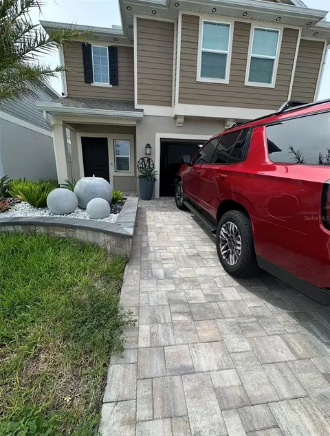 2181 Aquifer Ln, Davenport, FL 33837