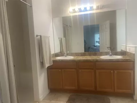 Bath - 1720 Cassidy Dr, Saint Cloud, FL 34771 photo 1 of 4