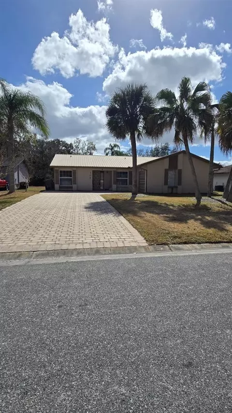 708 Duffer Ln, Kissimmee, FL 34759