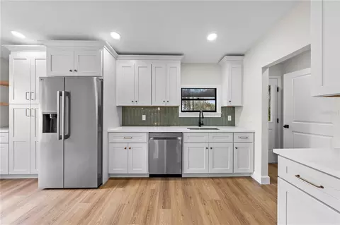 Kitchen - 5824 Dease Rd, Saint Cloud, FL 34771 photo 7 of 8