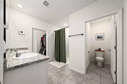 Bath - 740 Squires Grove Dr, Winter Haven, FL 33880 photo 2 of 4