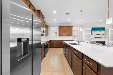 Kitchen - 3204 Oxbow Ct, Saint Cloud, FL 34773 photo 4 of 7
