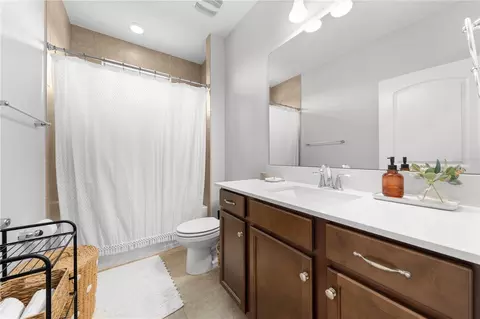 Bath - 3204 Oxbow Ct, Saint Cloud, FL 34773 photo 3 of 3