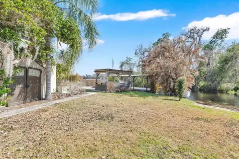Exterior - 6670 Bay Shore Dr, Saint Cloud, FL 34771 photo 11 of 13
