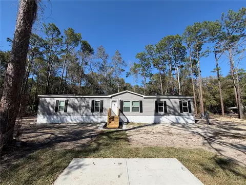 10055 W Ohio Dr, Crystal River, FL 34428