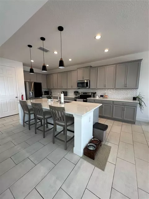 Kitchen - 5014 Down Ct, Saint Cloud, FL 34772 photo 3 of 3