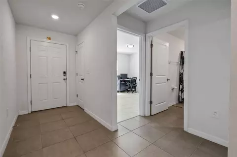 Entry Way - 8640 SW 49th Cir, Ocala, FL 34476 photo 2 of 3