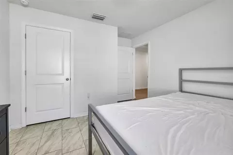 Bedroom - 8640 SW 49th Cir, Ocala, FL 34476 photo 7 of 8