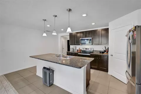 Kitchen - 8640 SW 49th Cir, Ocala, FL 34476 photo 6 of 7