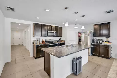 Kitchen - 8640 SW 49th Cir, Ocala, FL 34476 photo 4 of 7