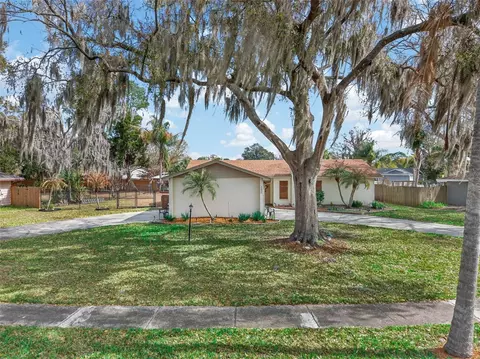 3055 Cross Fox Dr, Mulberry, FL 33860