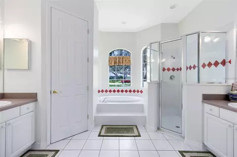 Bath - 5204 Hammock Pointe Ct, Saint Cloud, FL 34771 photo 1 of 3