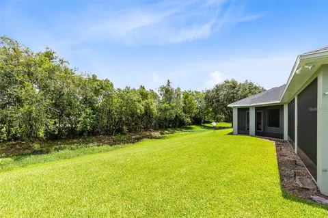 Exterior - 5204 Hammock Pointe Ct, Saint Cloud, FL 34771 photo 4 of 10