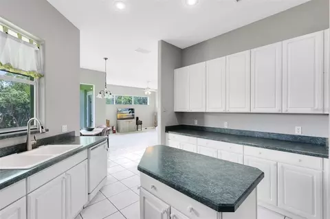 Kitchen - 5204 Hammock Pointe Ct, Saint Cloud, FL 34771 photo 2 of 3