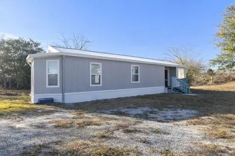 702 Hillsboro St, Plant City, FL 33563