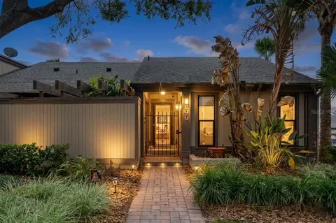 690 Lake Villas Dr, Altamonte Springs, FL 32701
