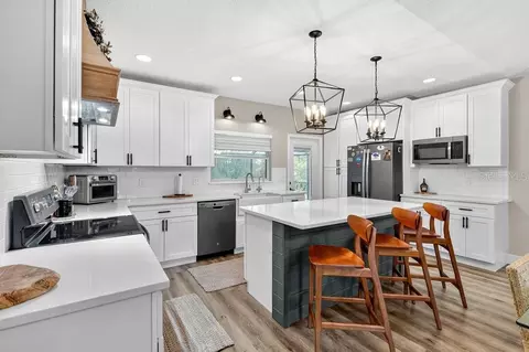Kitchen - 9054 Lincoln Rd, Saint Cloud, FL 34773 photo 3 of 4