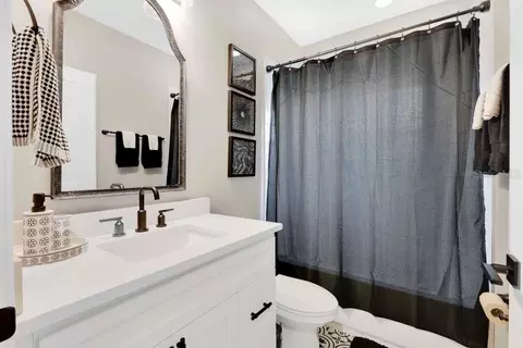 Bath - 9054 Lincoln Rd, Saint Cloud, FL 34773 photo 3 of 3
