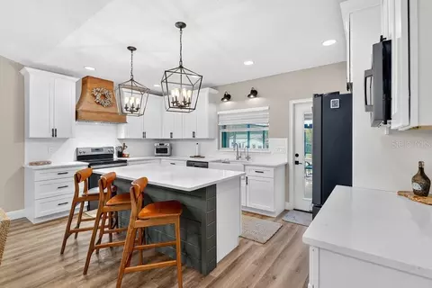 Kitchen - 9054 Lincoln Rd, Saint Cloud, FL 34773 photo 2 of 4