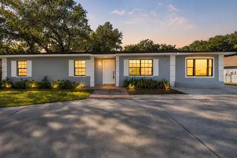 720 Swiss Dr, Lakeland, FL 33810