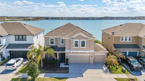 395 Blue Cypress Dr, Groveland, FL 34736