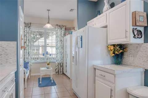 Kitchen - 4925 Poolside Dr, Saint Cloud, FL 34769 photo 4 of 5