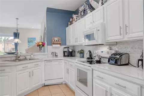 Kitchen - 4925 Poolside Dr, Saint Cloud, FL 34769 photo 3 of 5