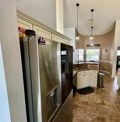 Kitchen - 2085 Raymond Dr, Saint Cloud, FL 34769 photo 3 of 5
