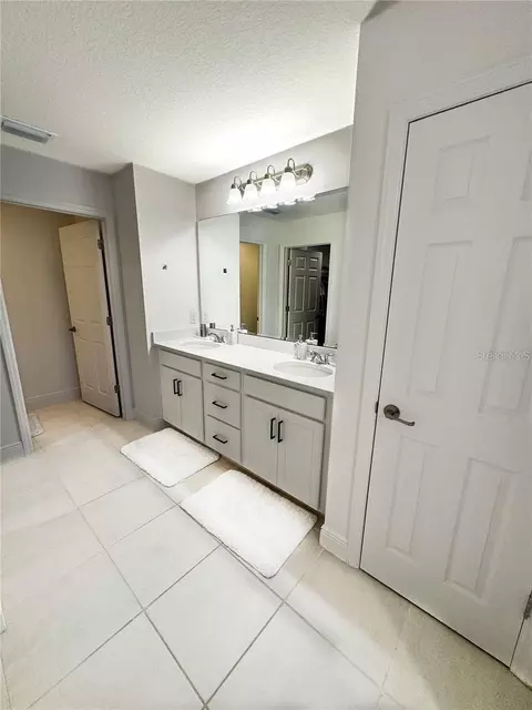 Bath - 5052 Center Ct, Saint Cloud, FL 34772 photo 4 of 5