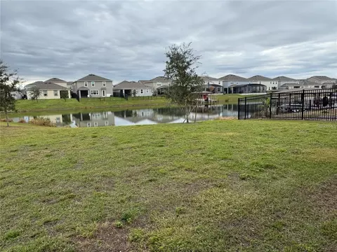 Exterior - 5052 Center Ct, Saint Cloud, FL 34772 photo 6 of 8