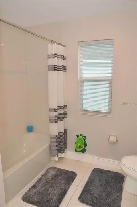Bath - 5052 Center Ct, Saint Cloud, FL 34772 photo 2 of 5