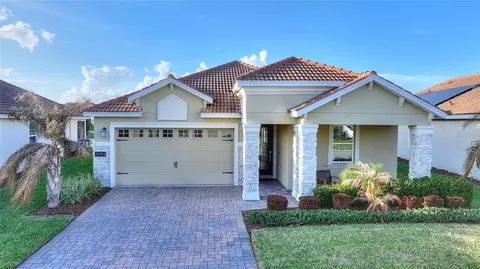 8943 Fallen Oak Dr, Davenport, FL 33896
