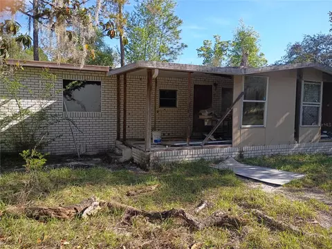 112 Thompson Ave, Interlachen, FL 32148 photo 4