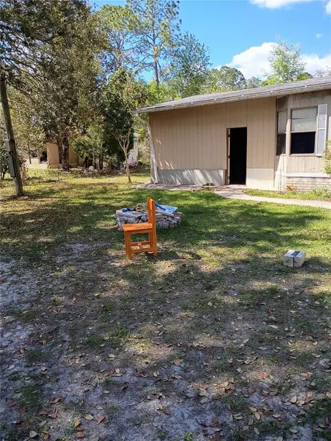 112 Thompson Ave, Interlachen, FL 32148 photo 3