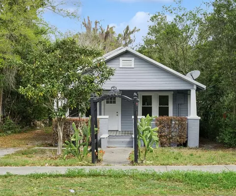 547 E Voorhis Ave, Deland, FL 32724