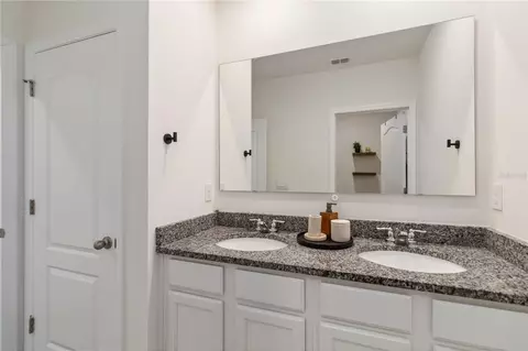Bath - 2780 Swooping Sparrow Dr, Saint Cloud, FL 34773 photo 4 of 5