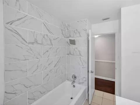 Bath - 4708 Abaca St, Orlando, FL 32808 photo 2 of 3