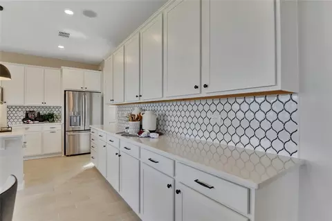 Kitchen - 14538 Banks Ct, Parrish, FL 34219 photo 2 of 2