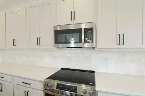 Kitchen - 2298 Broadbrook Dr, Saint Cloud, FL 34771 photo 3 of 4