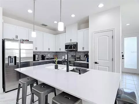 Kitchen - 7541 Wing Span Way, Harmony, FL 34773 photo 4 of 6