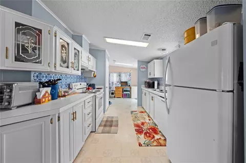 4704 Lanca Ln, Saint Cloud, FL 34772 photo 12