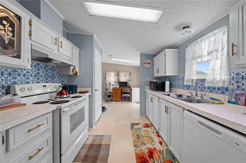 4704 Lanca Ln, Saint Cloud, FL 34772 photo 14