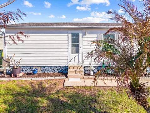 4704 Lanca Ln, Saint Cloud, FL 34772 photo 3