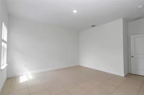 Living - 3650 SW 128th Pl, Ocala, FL 34473 photo 4 of 4