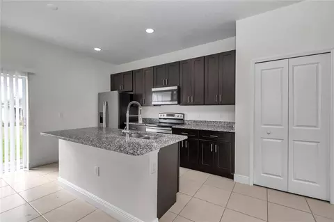 Kitchen - 3650 SW 128th Pl, Ocala, FL 34473 photo 1 of 7