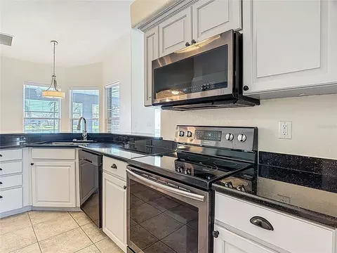 Kitchen - 3189 Bayview Ln, Saint Cloud, FL 34772 photo 4 of 5
