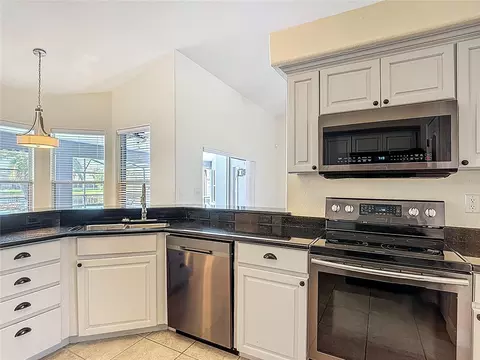 Kitchen - 3189 Bayview Ln, Saint Cloud, FL 34772 photo 3 of 5