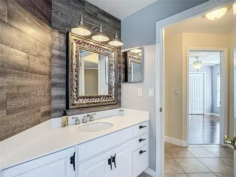 Bath - 3189 Bayview Ln, Saint Cloud, FL 34772 photo 5 of 6