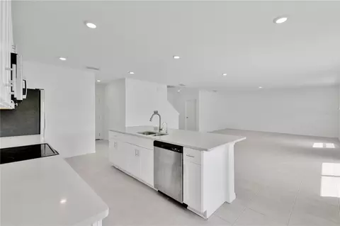 Kitchen - 557 Pink Ibis Bnd, Saint Cloud, FL 34772 photo 2 of 3